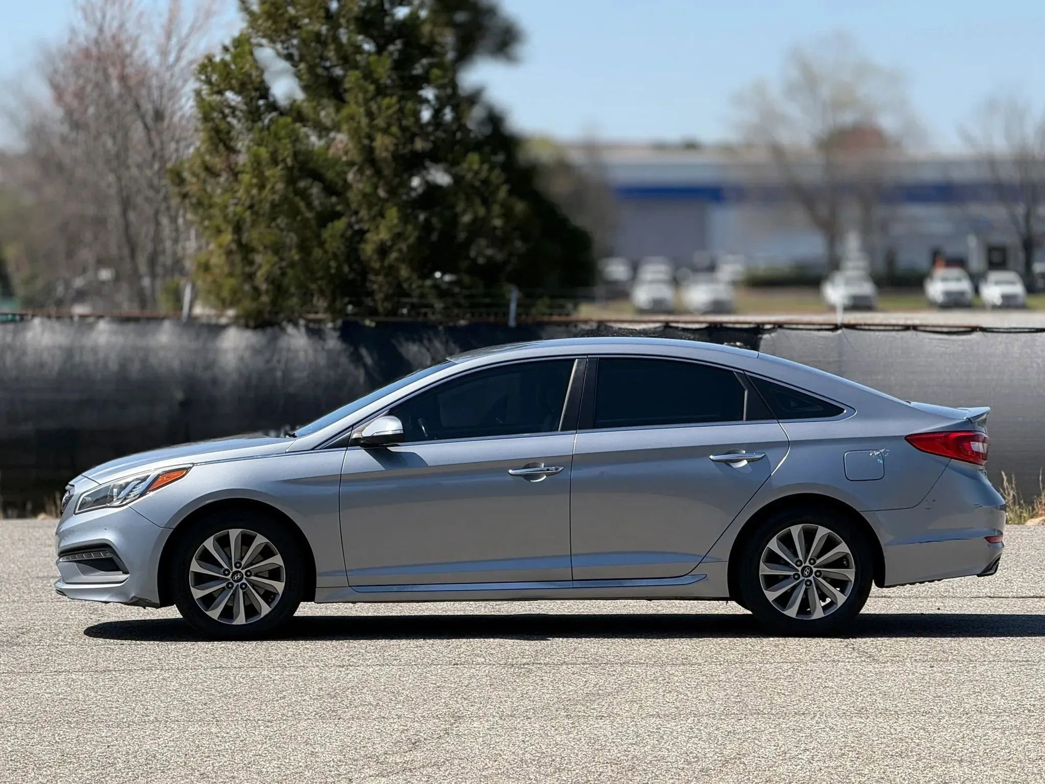 Used 2015 Hyundai Sonata Sport w/ Option Group 03 image 8