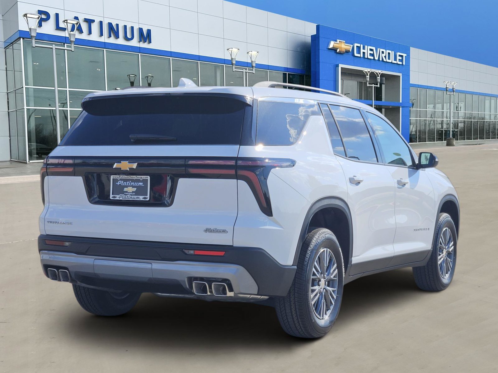 New 2027 Chevrolet Traverse LT FWD image 5