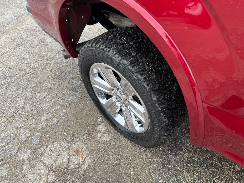 Used 2018 Ford F150 Lariat w/ Equipment Group 502A Luxury image 16