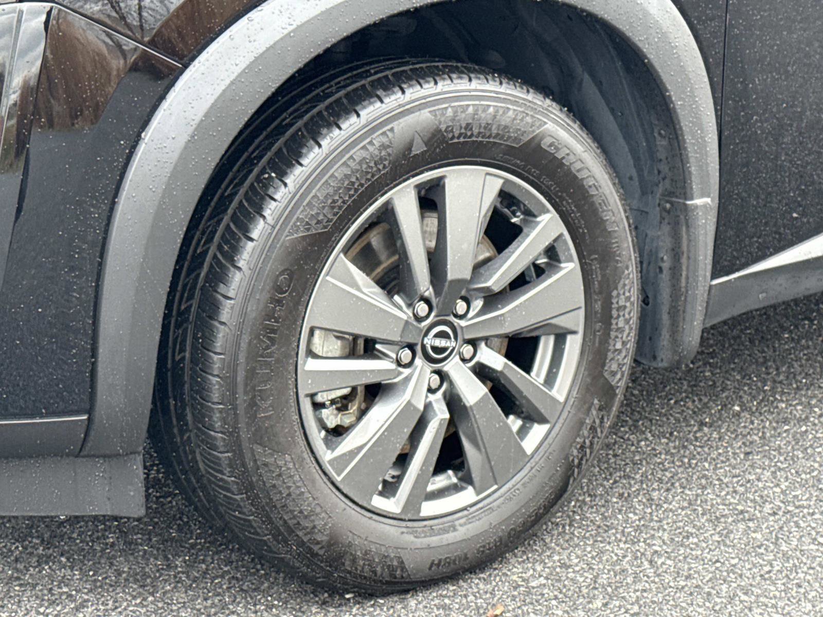 Used 2024 Nissan Pathfinder S image 29