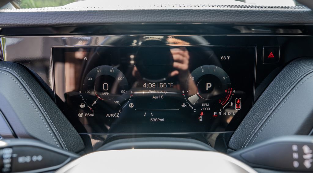 Used 2026 GMC Yukon XL Denali w/ Sun & Power Step Package image 9