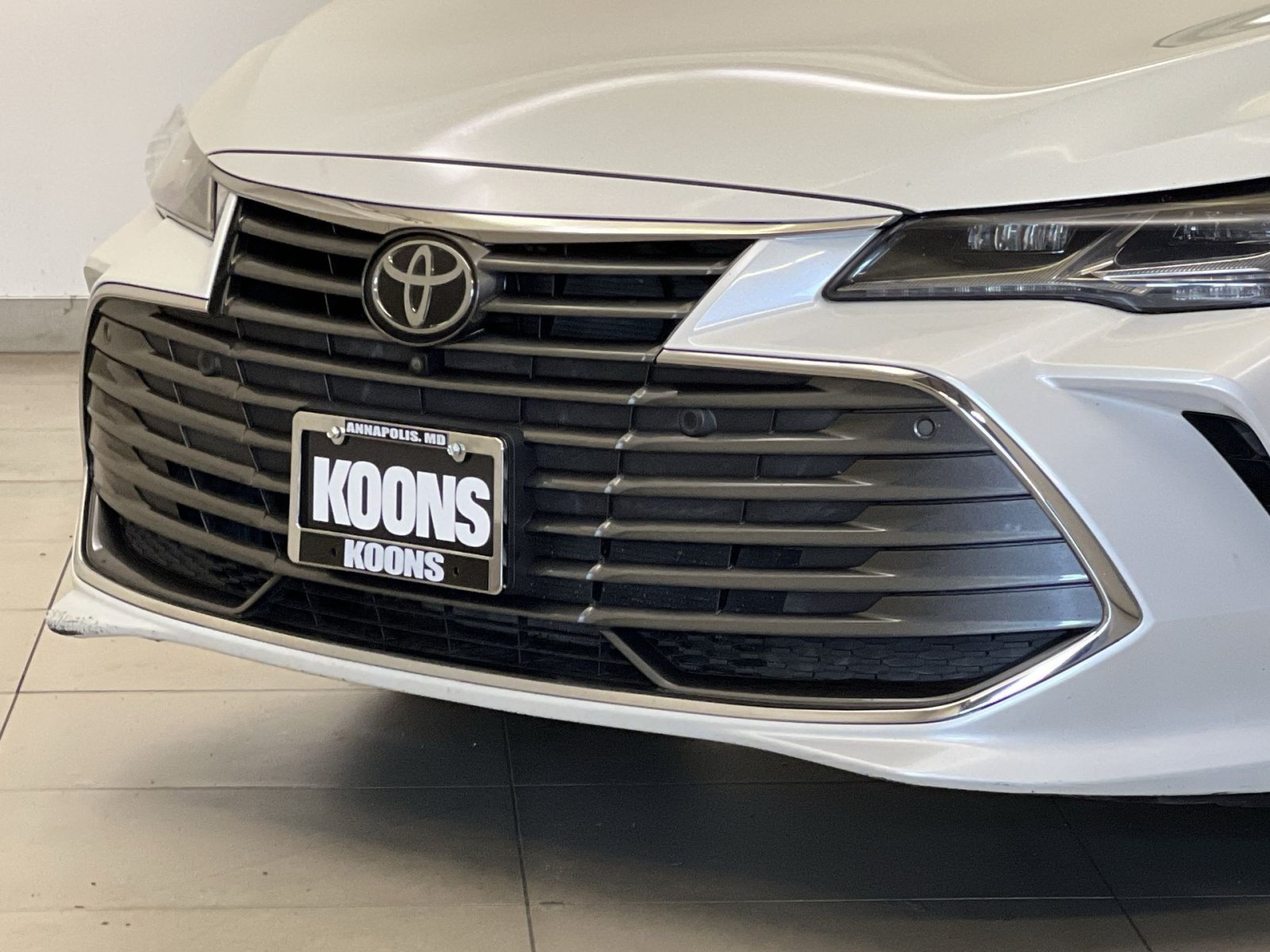 Used 2020 Toyota Avalon Limited w/ Advanced Safety Package FWD image 28