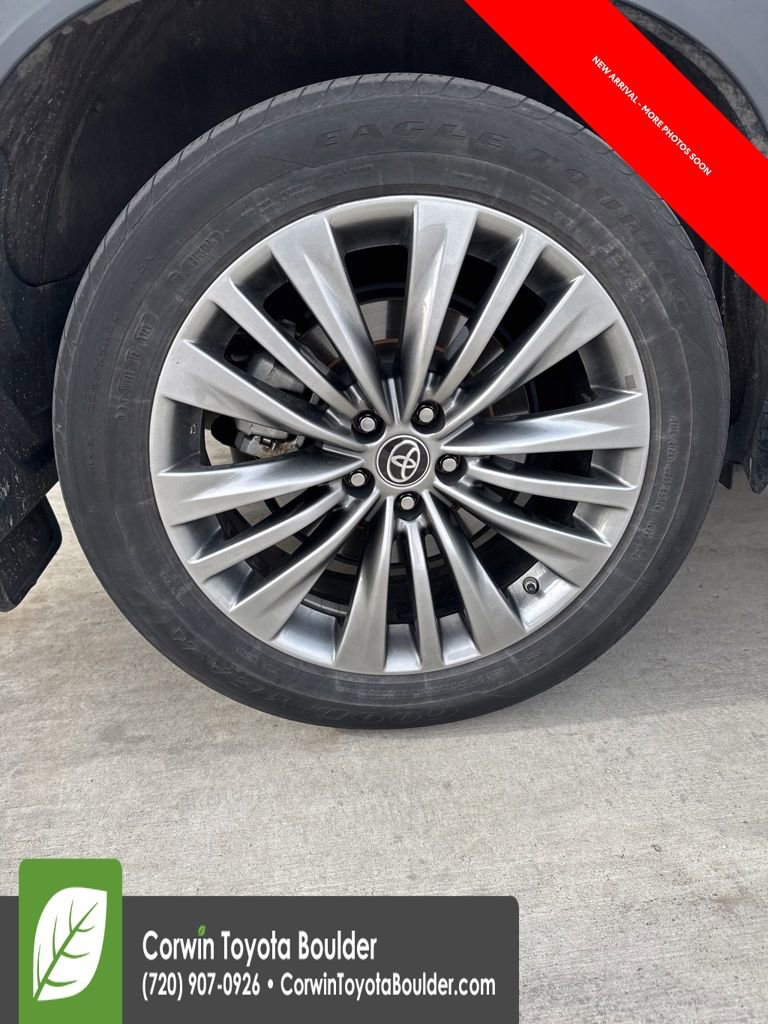 Used 2021 Toyota Highlander Platinum image 9