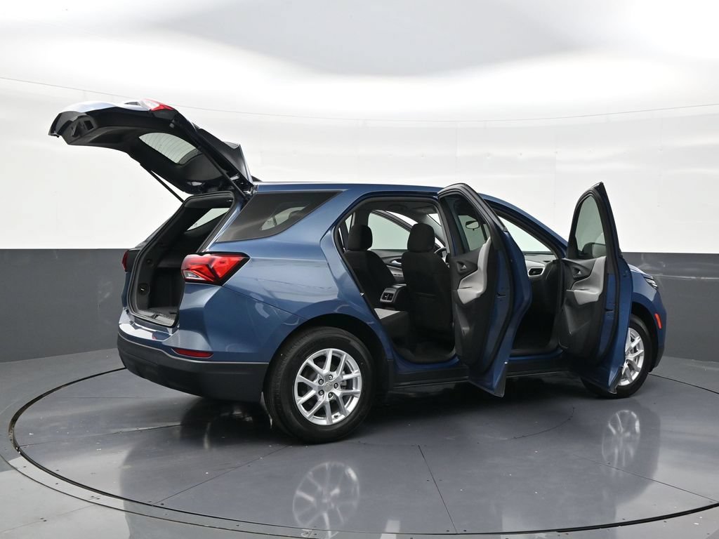Used 2024 Chevrolet Equinox LS FWD image 29