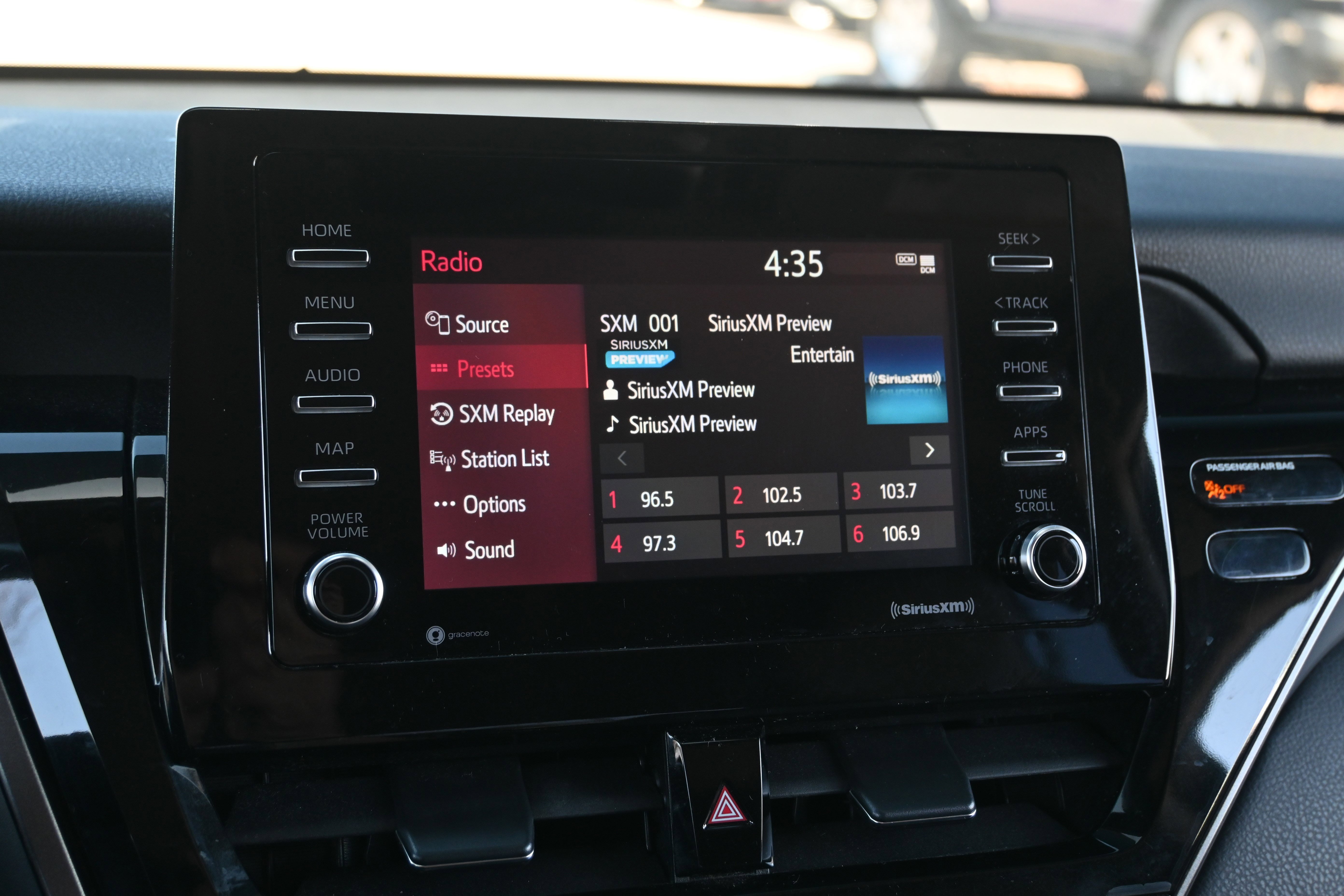 Used 2021 Toyota Camry SE w/ Convenience Package image 30