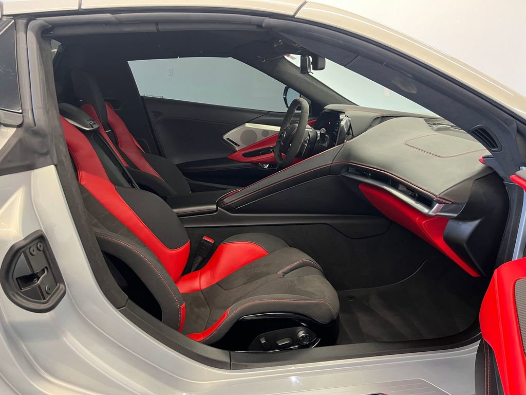 Used 2021 Chevrolet Corvette Stingray Premium Conv w/ Z51 Performance Package image 22