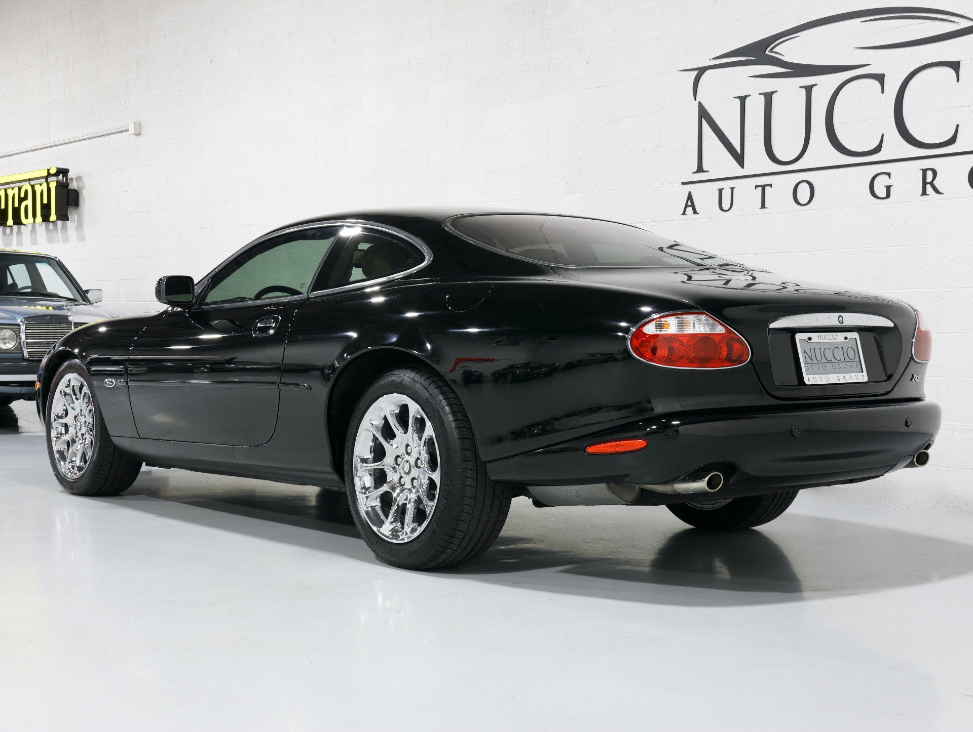 Used 2002 Jaguar XK8 Coupe image 40
