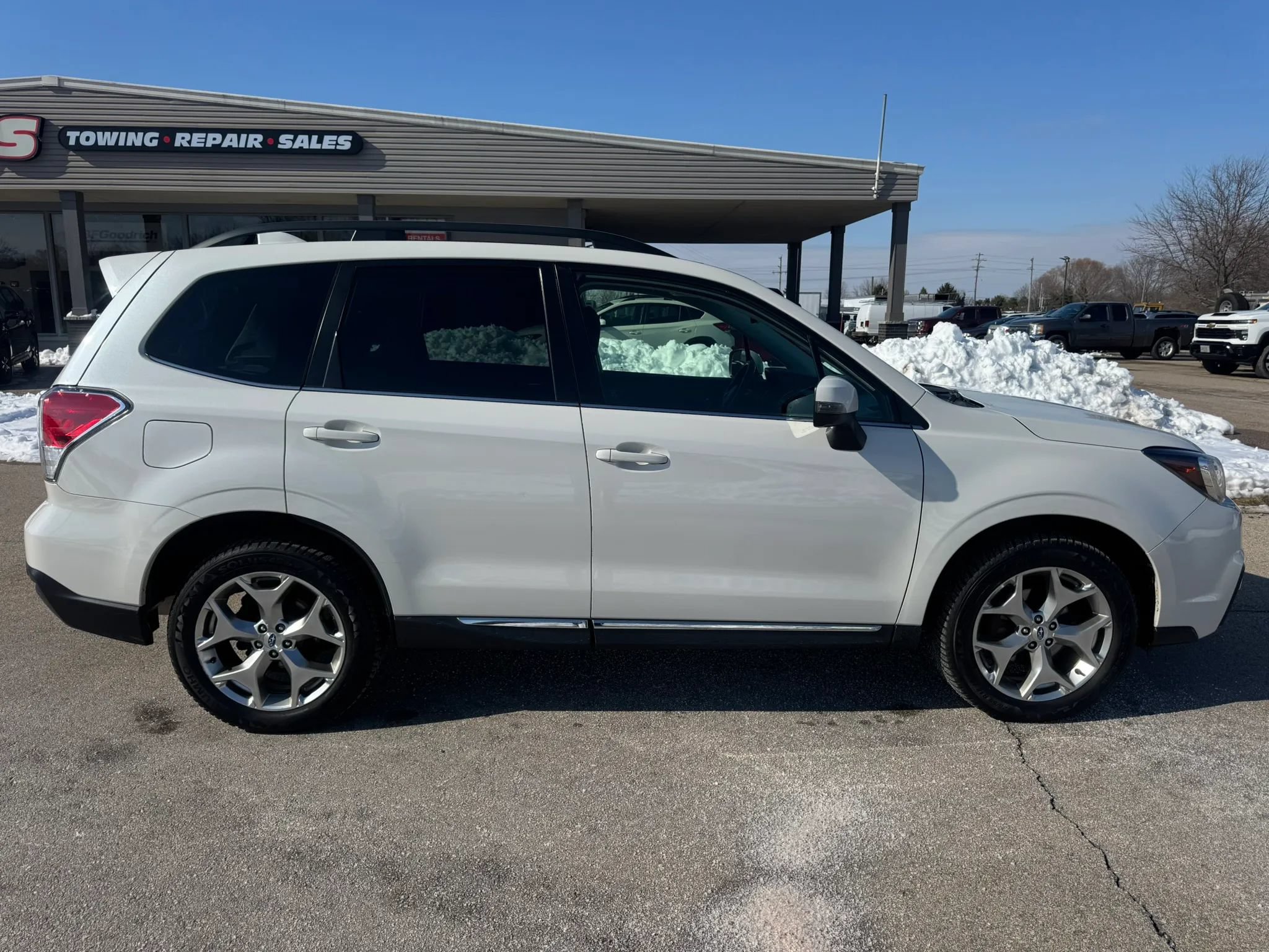 Used 2018 Subaru Forester 2.5i Touring w/ Popular Package #2 AWD/4WD image 8