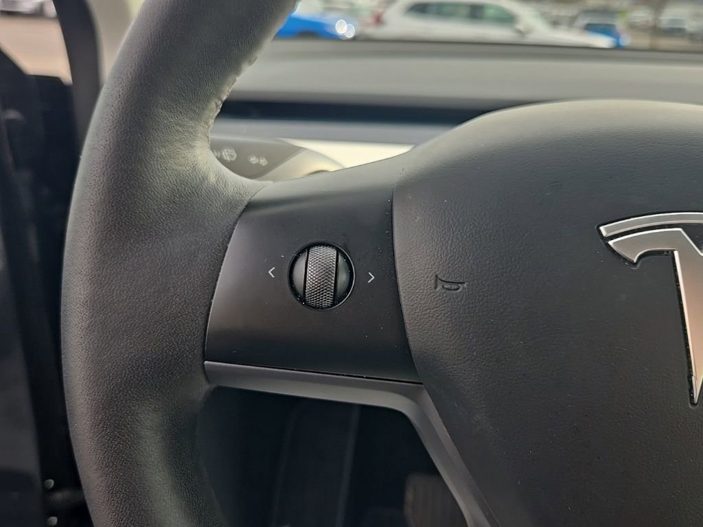 Used 2023 Tesla Model Y Long Range image 12