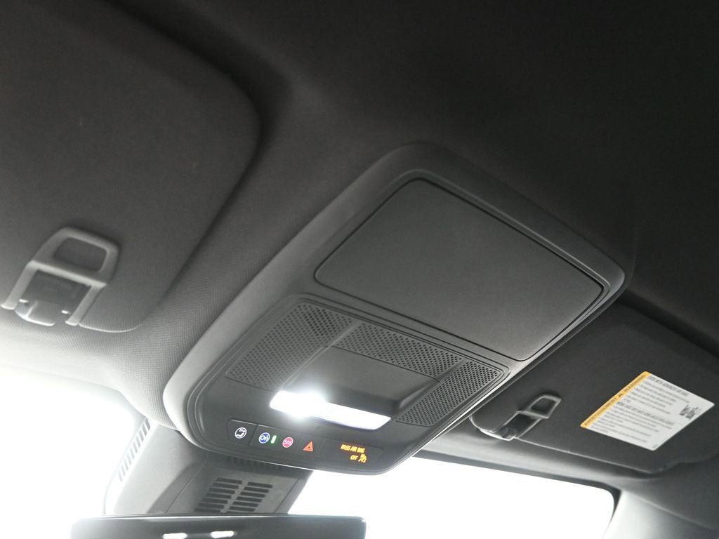 New 2025 Chevrolet Equinox LT w/ Safety and Technology Package image 30