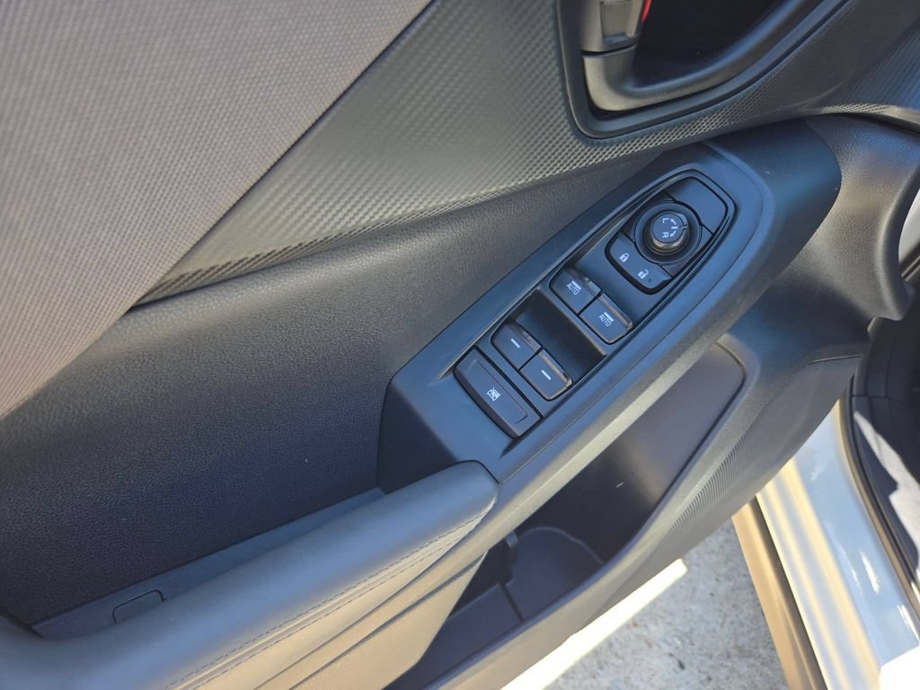 Used 2025 Subaru Crosstrek 2.5i Premium AWD/4WD image 13