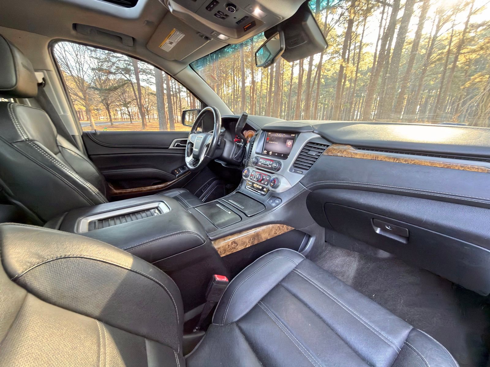 Used 2015 GMC Yukon XL Denali w/ Open Road Package image 19