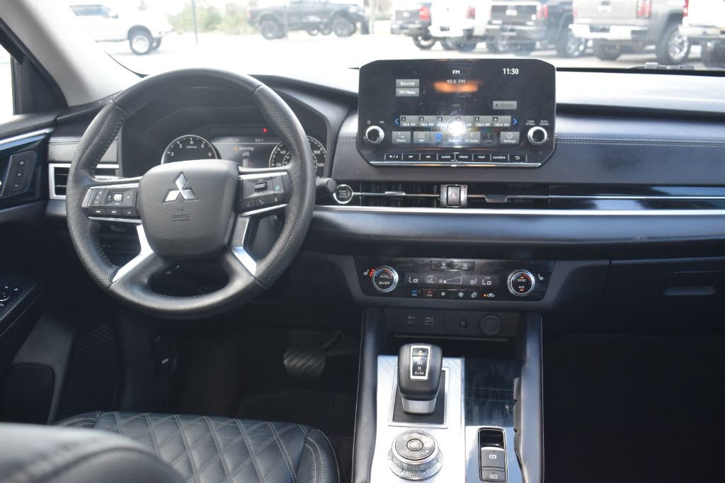 Used 2022 Mitsubishi Outlander SEL image 17