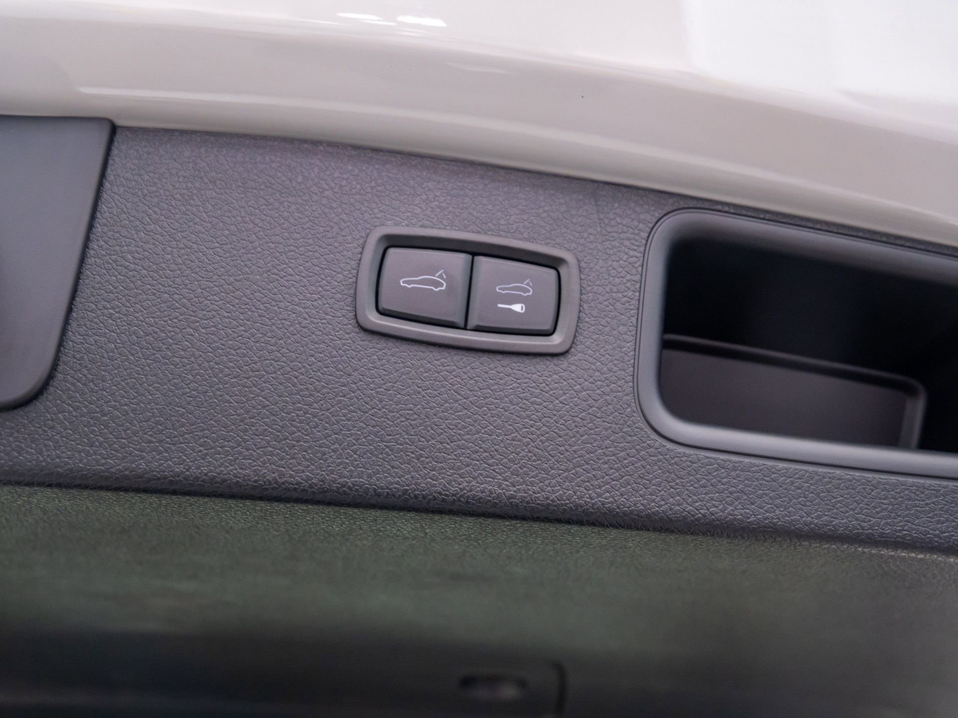 Certified 2024 Porsche Macan GTS image 29