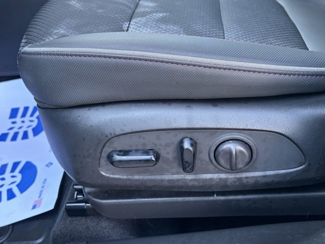 Used 2023 Chevrolet TrailBlazer RS w/ Sun and Liftgate Package image 16