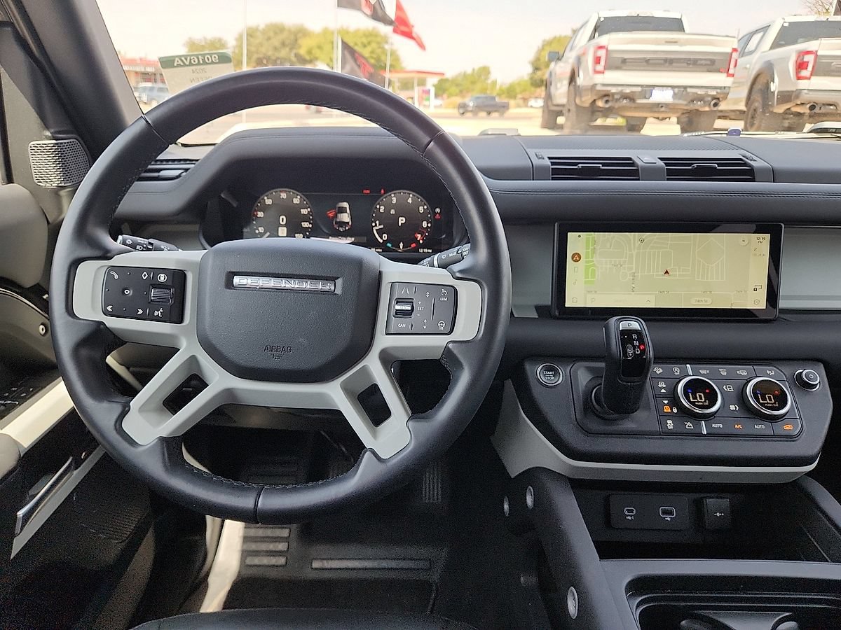 Used 2024 Land Rover Defender 110 SE AWD/4WD image 6
