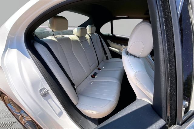 Used 2017 Mercedes-Benz E 300 image 17