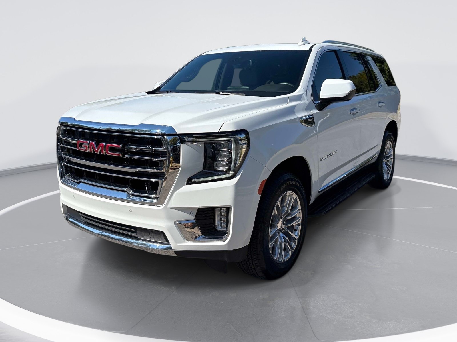 Used 2024 GMC Yukon SLT w/ Max Trailering Package AWD/4WD image 3