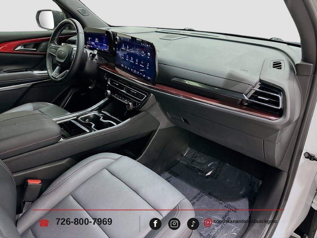 Used 2025 Chevrolet Traverse Z71 w/ Enhanced Driving Package AWD/4WD image 33