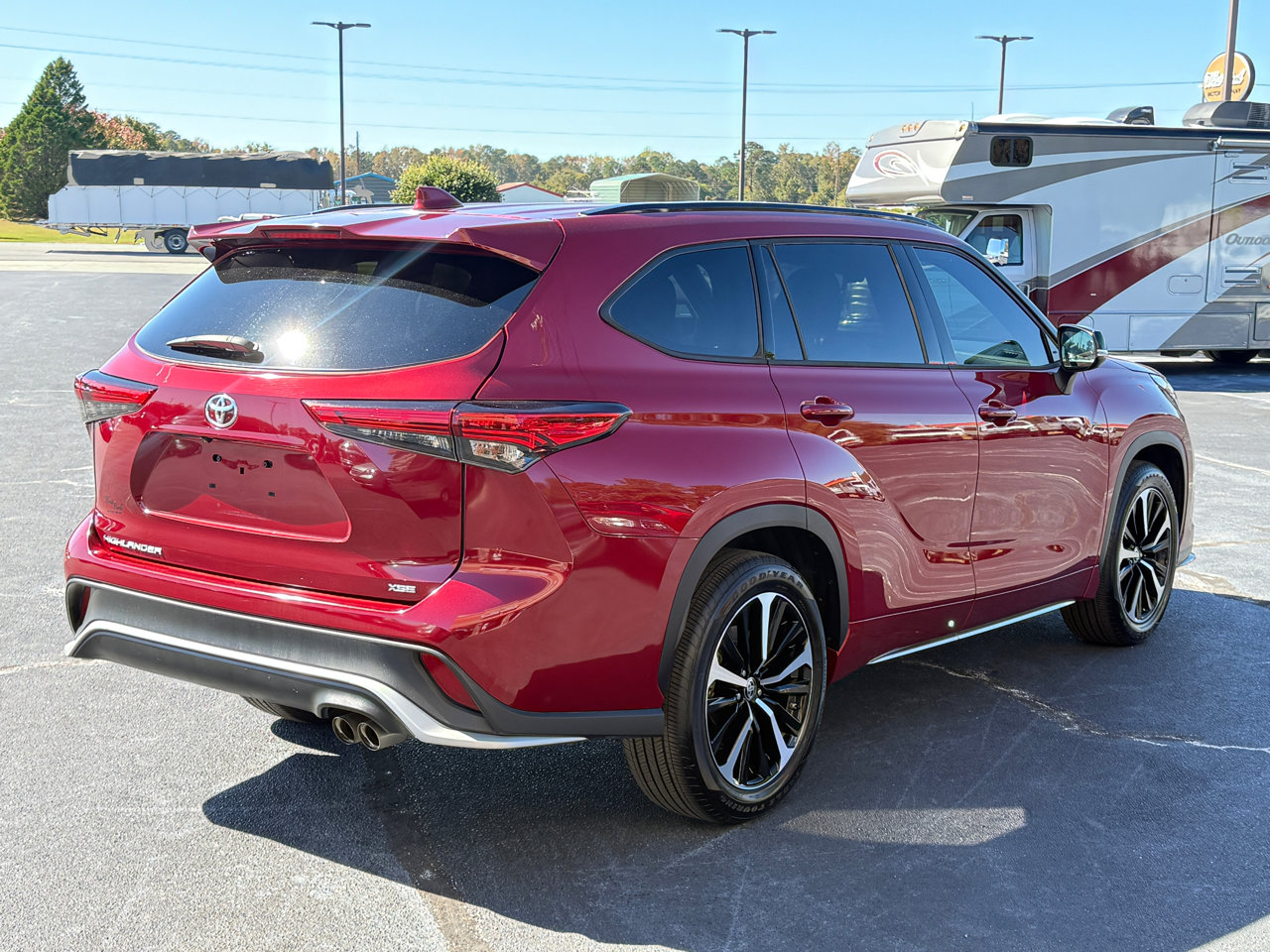 Used 2021 Toyota Highlander XSE image 5