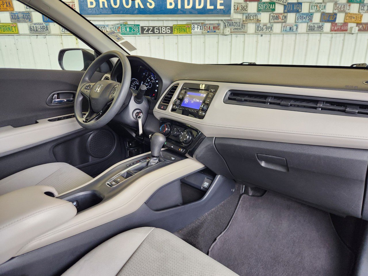 Used 2021 Honda HR-V LX image 2