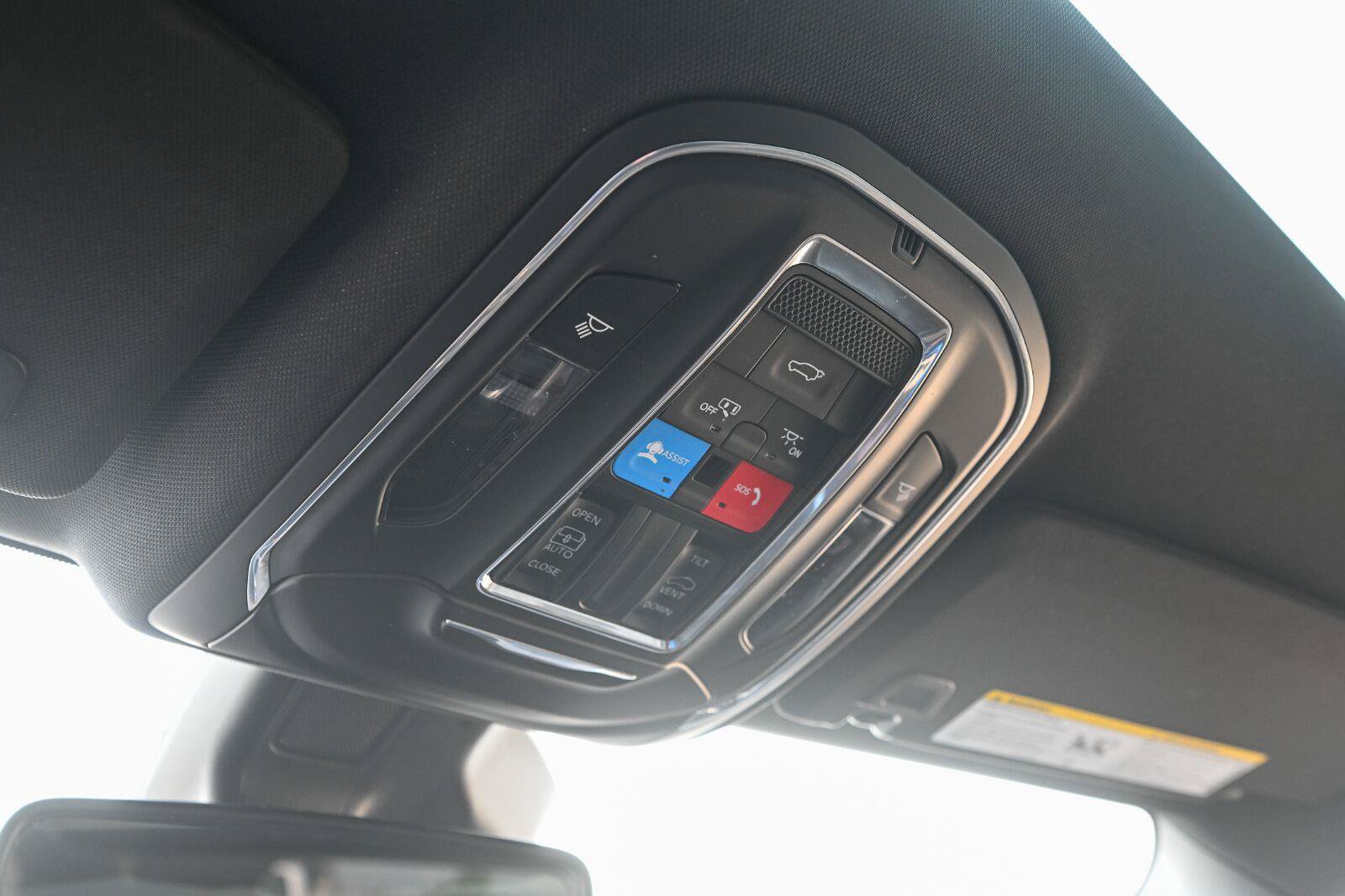Used 2023 Jeep Grand Cherokee Altitude AWD/4WD image 40