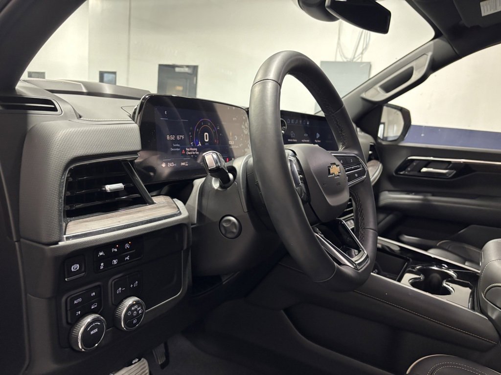 Used 2025 Chevrolet Tahoe Premier image 10