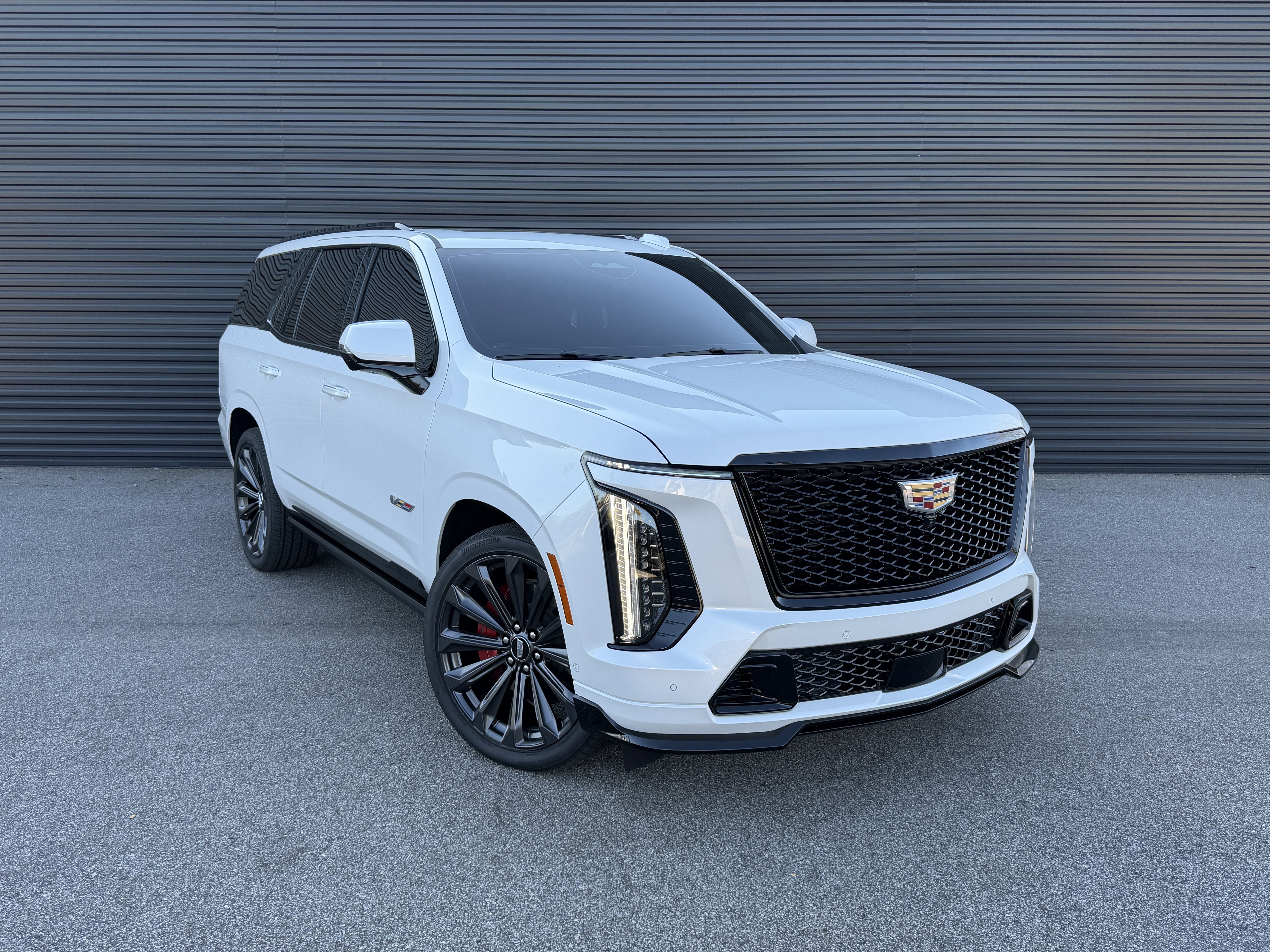 Used 2025 Cadillac Escalade V image 7