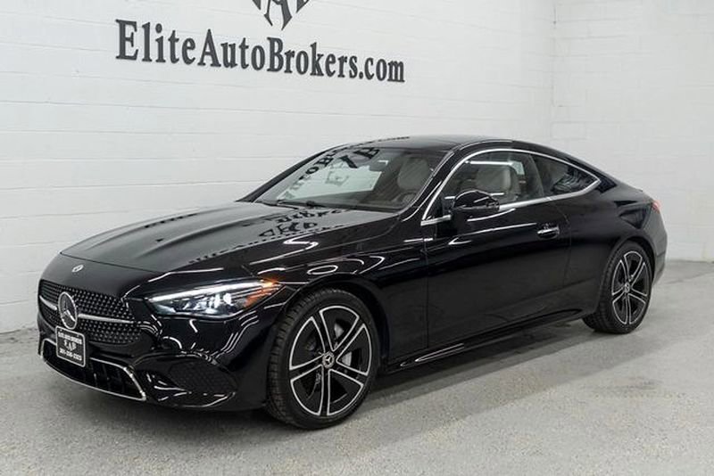Used 2025 Mercedes-Benz CLE 300 4MATIC Coupe image 32