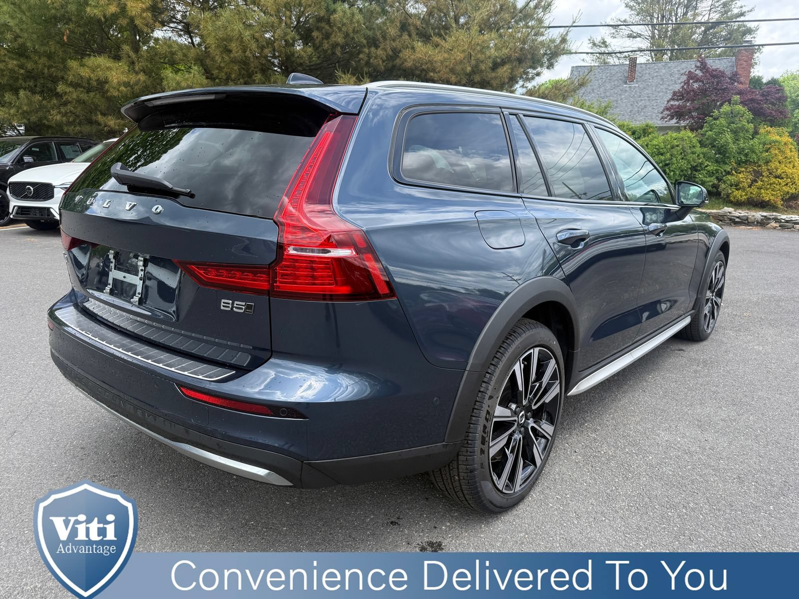 New 2026 Volvo V60 B5 Cross Country Ultra w/ Protection Package Premier AWD/4WD image 8