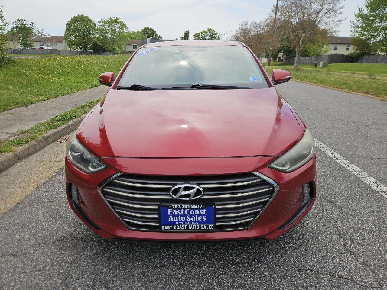 Used 2017 Hyundai Elantra Limited w/ Limited Tech Package 04 FWD image 9