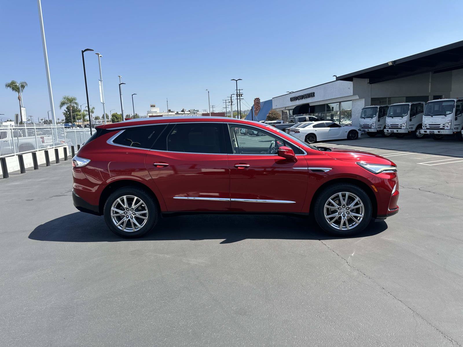 Used 2023 Buick Enclave Premium w/ Experience Buick Package FWD image 4