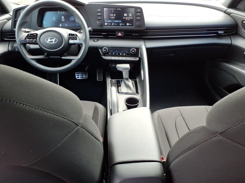 New 2026 Hyundai Elantra Sport FWD image 11