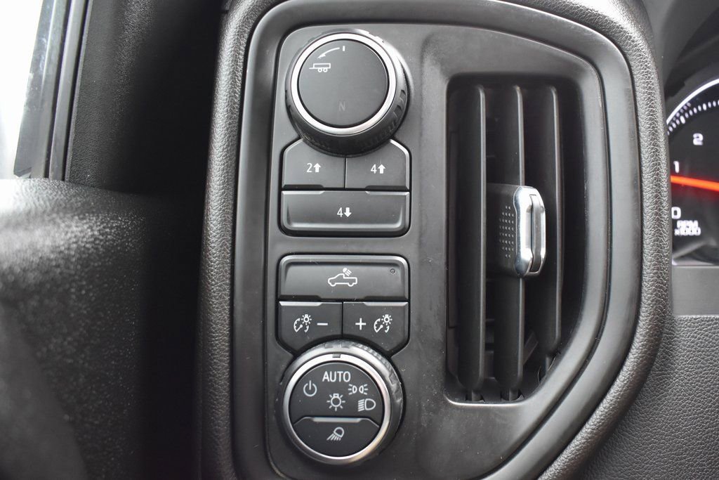 Used 2023 Chevrolet Silverado 2500 Custom w/ Custom Value Package image 18