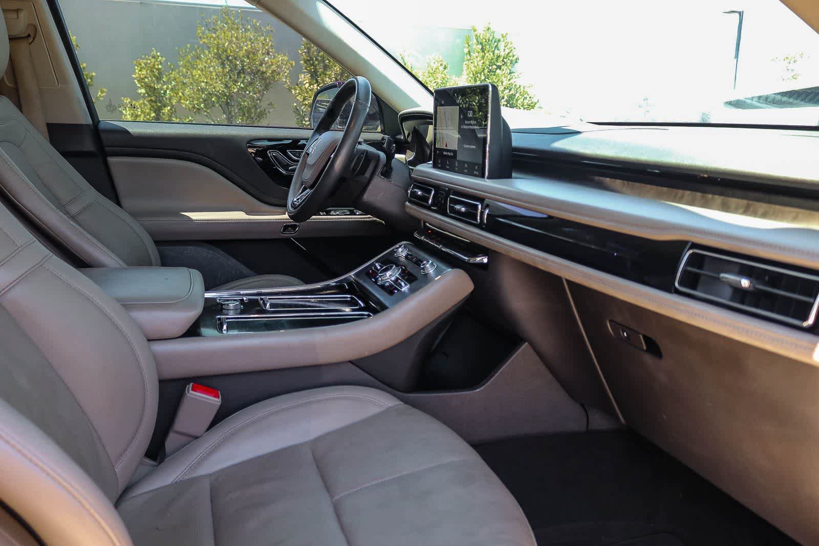 Used 2021 Lincoln Aviator Reserve w/ Equipment Group 201A RWD image 16