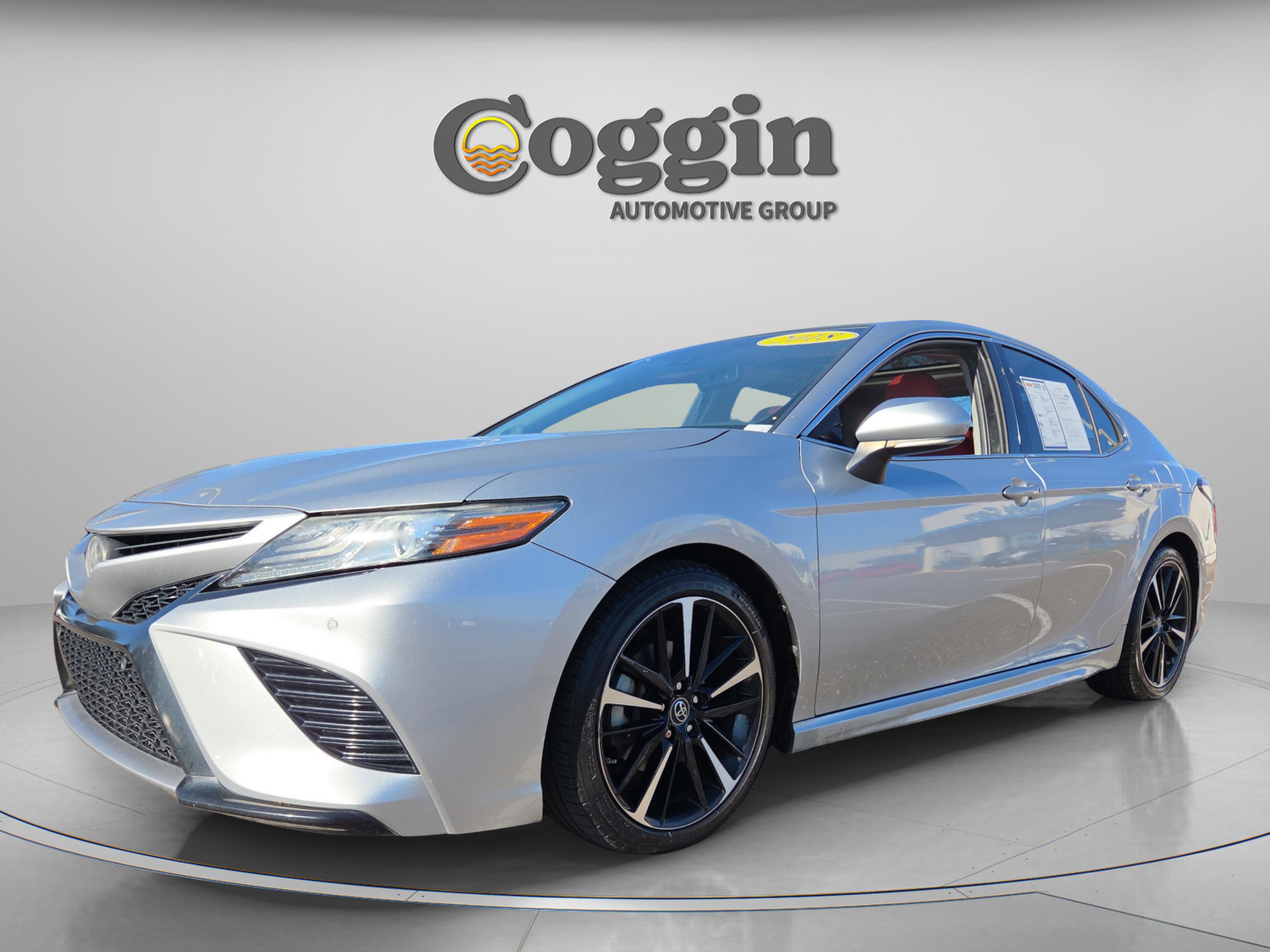 Used 2018 Toyota Camry XSE image 1