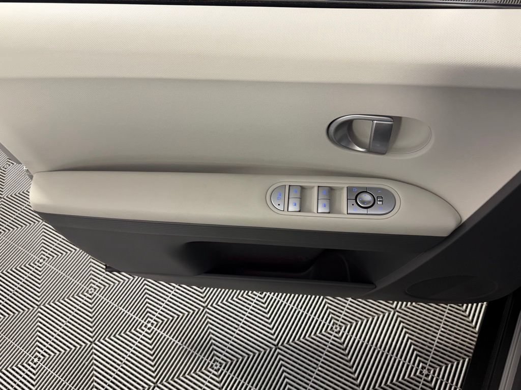Used 2024 Hyundai Ioniq 5 SEL RWD image 23