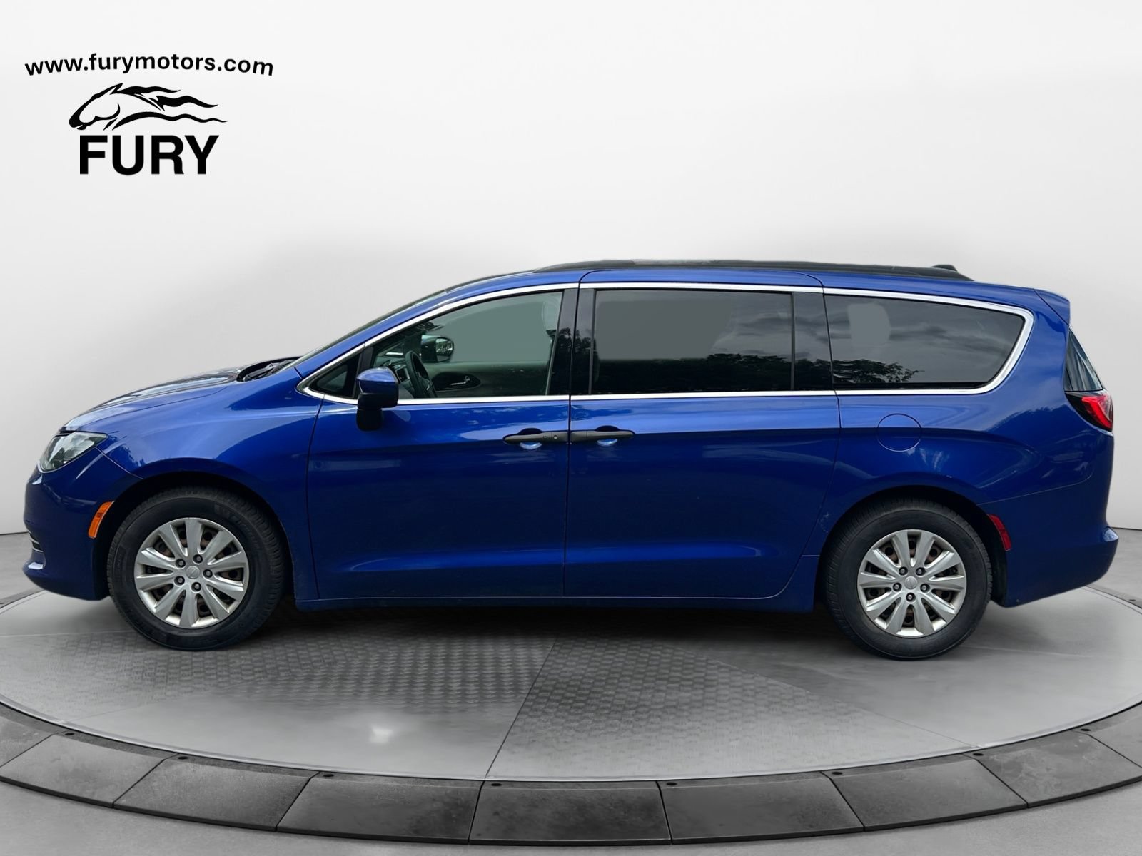 Used 2019 Chrysler Pacifica L FWD image 6