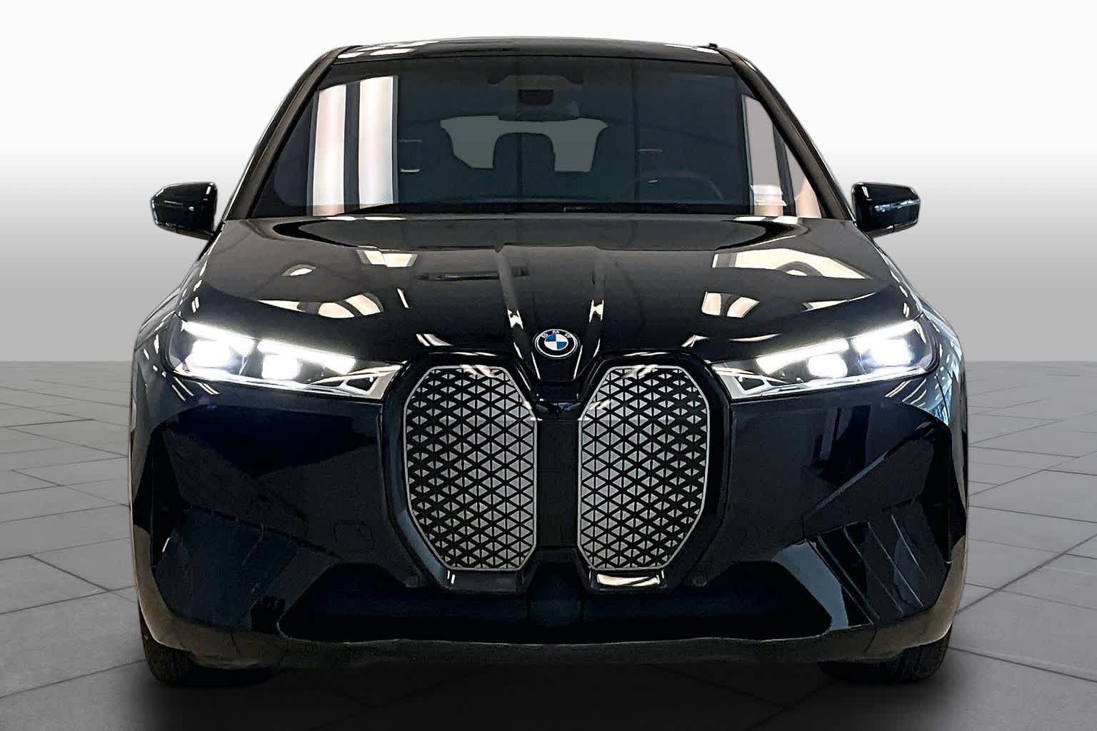 Used 2024 BMW iX M60 AWD/4WD image 3