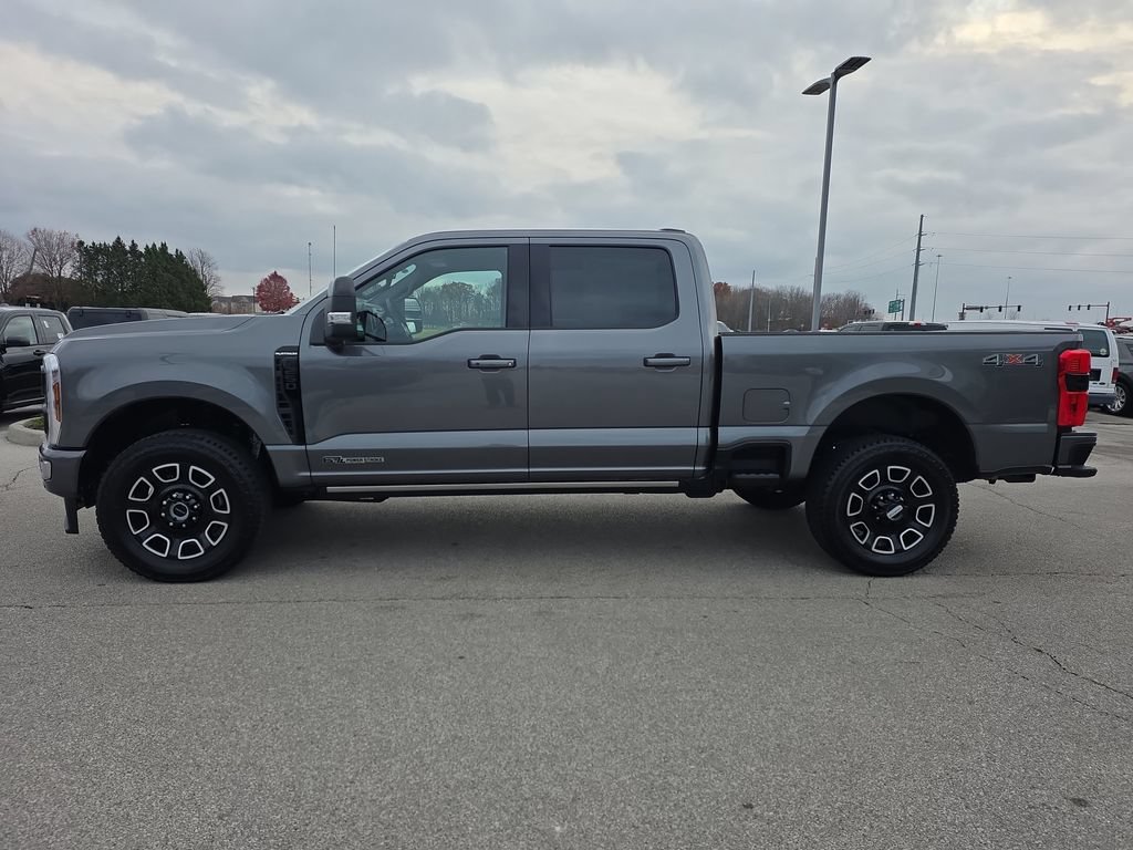 Used 2025 Ford F250 Platinum AWD/4WD image 4