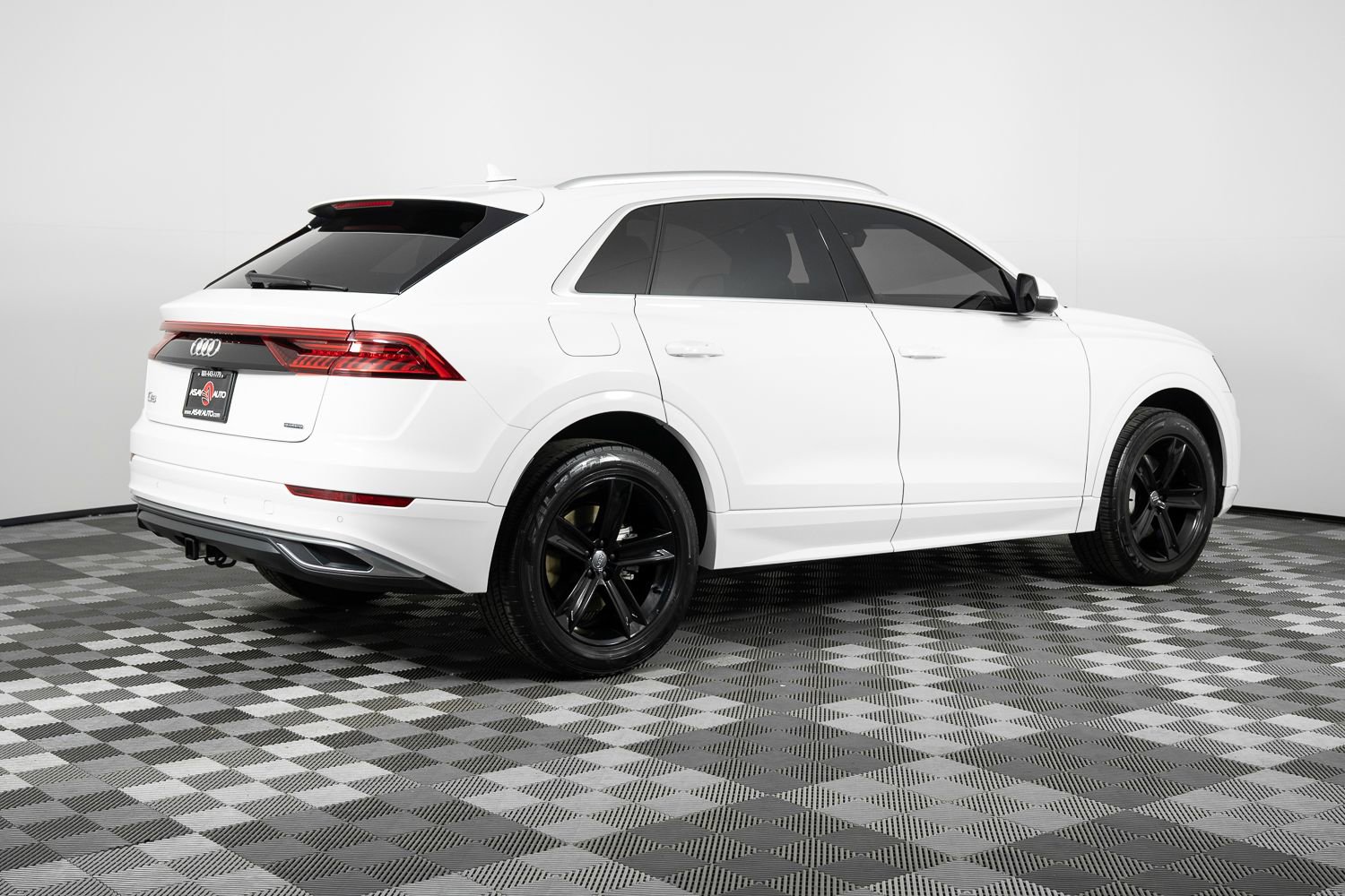 Used 2019 Audi Q8 Premium w/ Convenience Package image 8