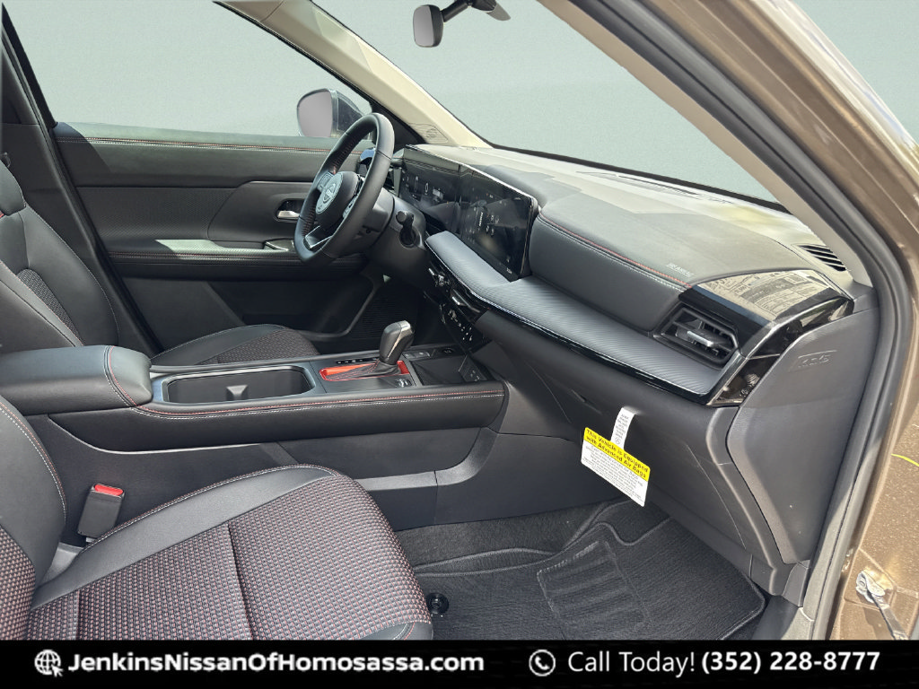 New 2026 Nissan Kicks SR w/ SR Premium Package FWD image 18
