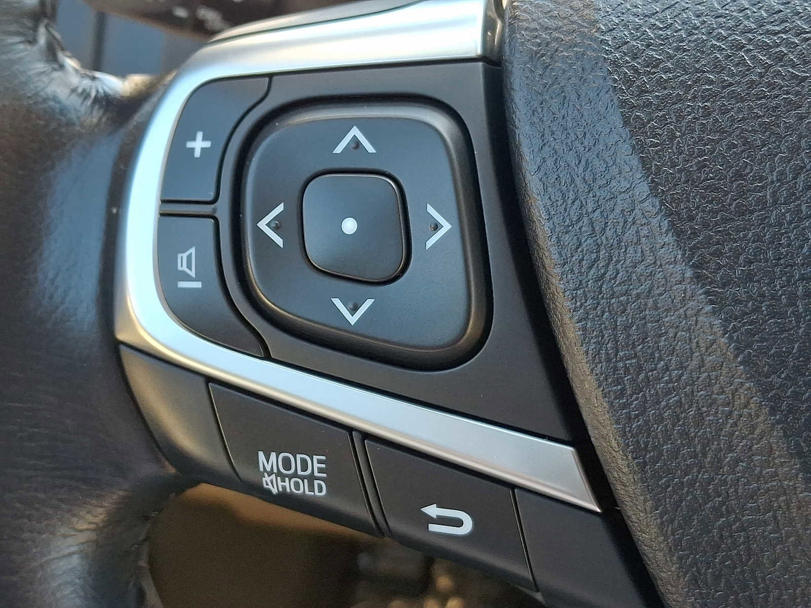 Used 2016 Toyota Camry XLE FWD image 23