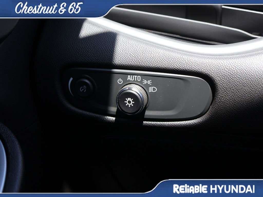 Used 2023 Chevrolet Malibu RS image 31