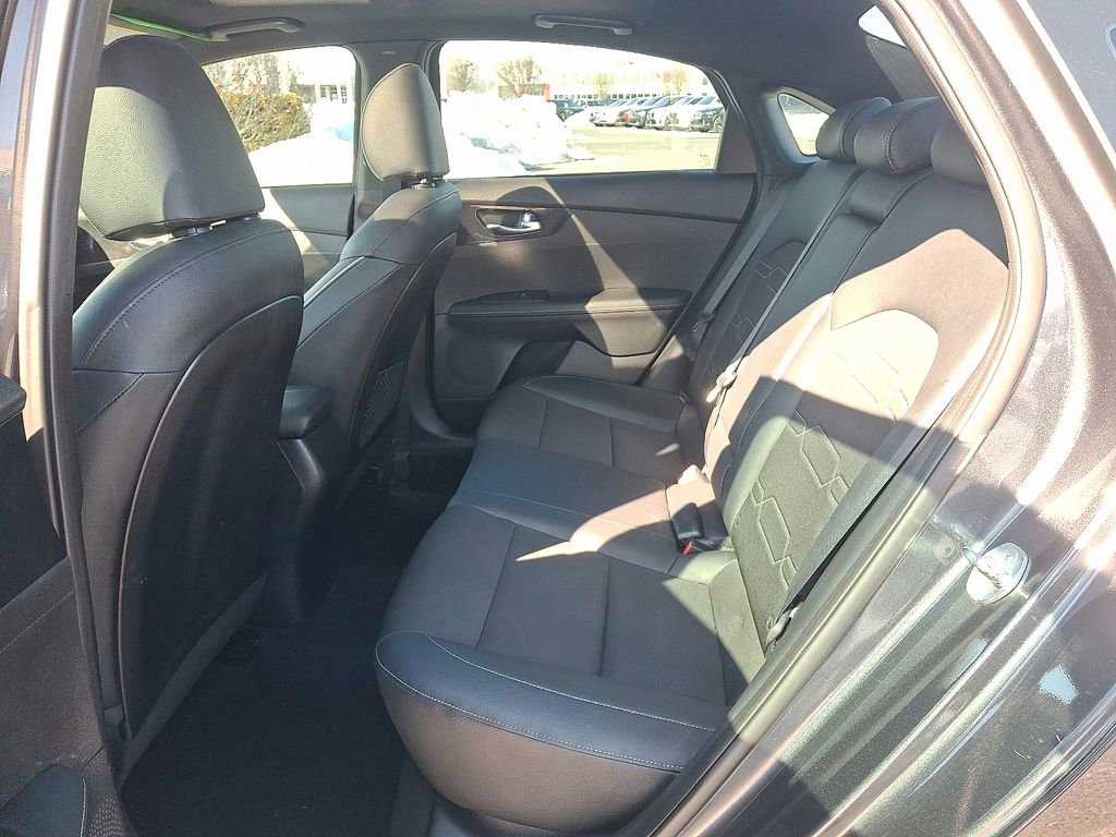 Used 2024 Kia Forte GT-Line w/ GT-Line Premium Package image 10