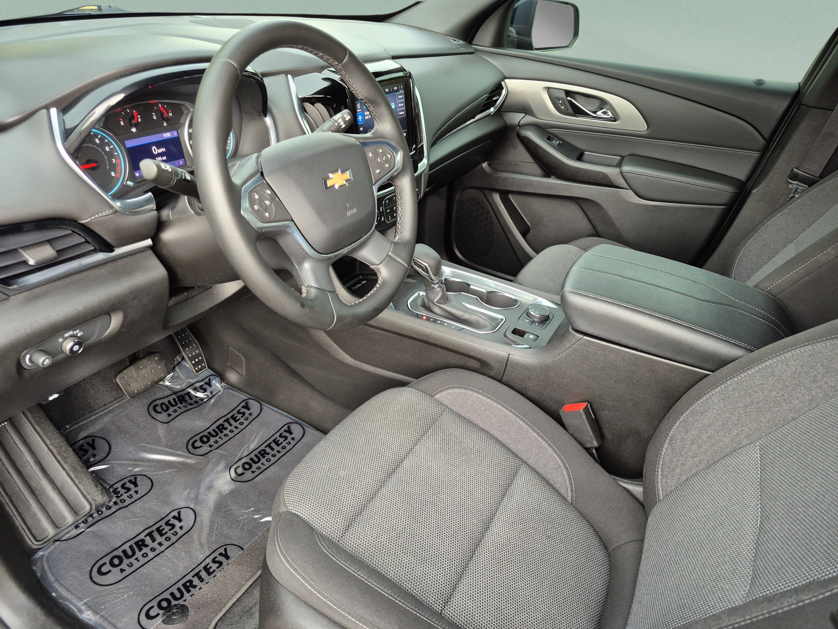 Used 2023 Chevrolet Traverse LT FWD image 19