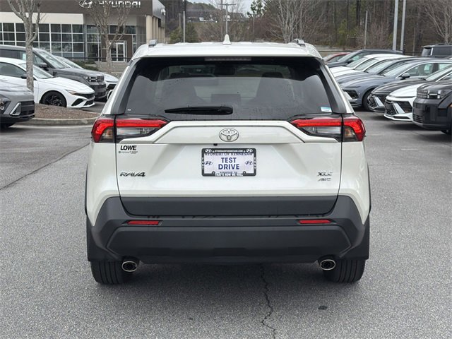 Used 2022 Toyota RAV4 XLE Premium image 6