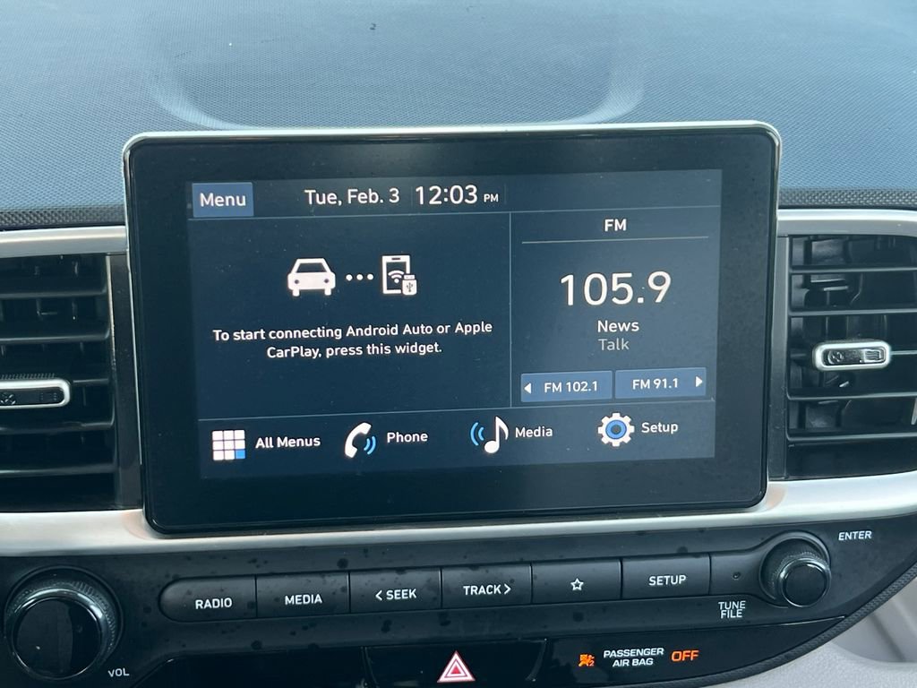 Used 2023 Hyundai Venue SEL image 19