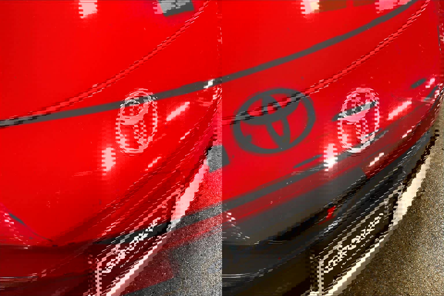 Used 2025 Toyota Prius Plug-In Hybrid image 27