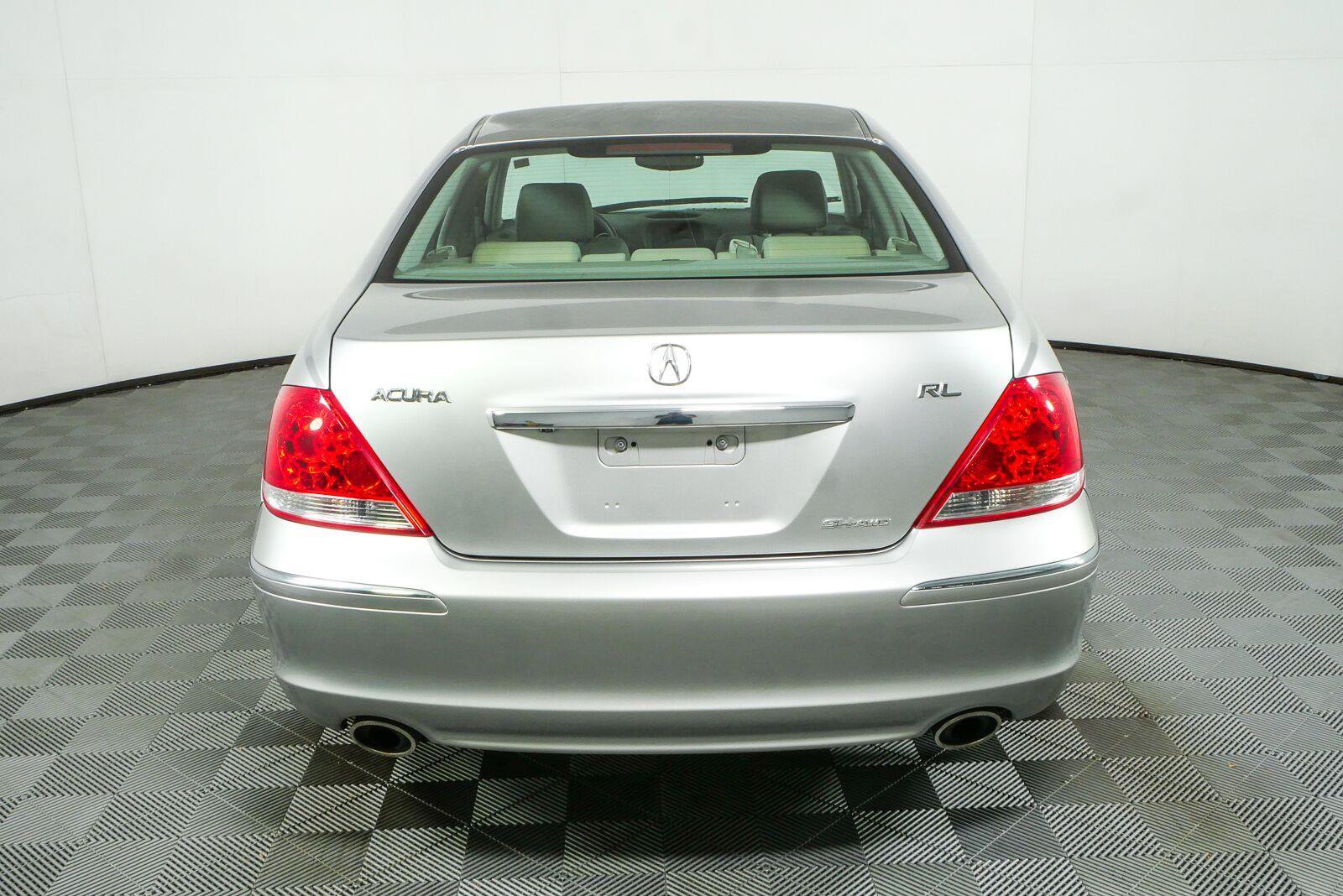 Used 2007 Acura RL w/ Technology Package AWD/4WD image 22